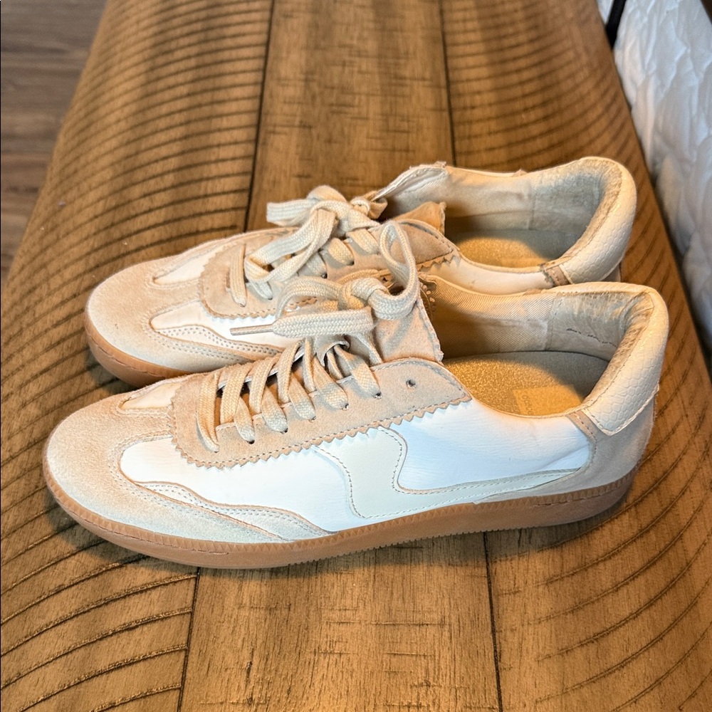 Dolce Vita Notice Sneaker